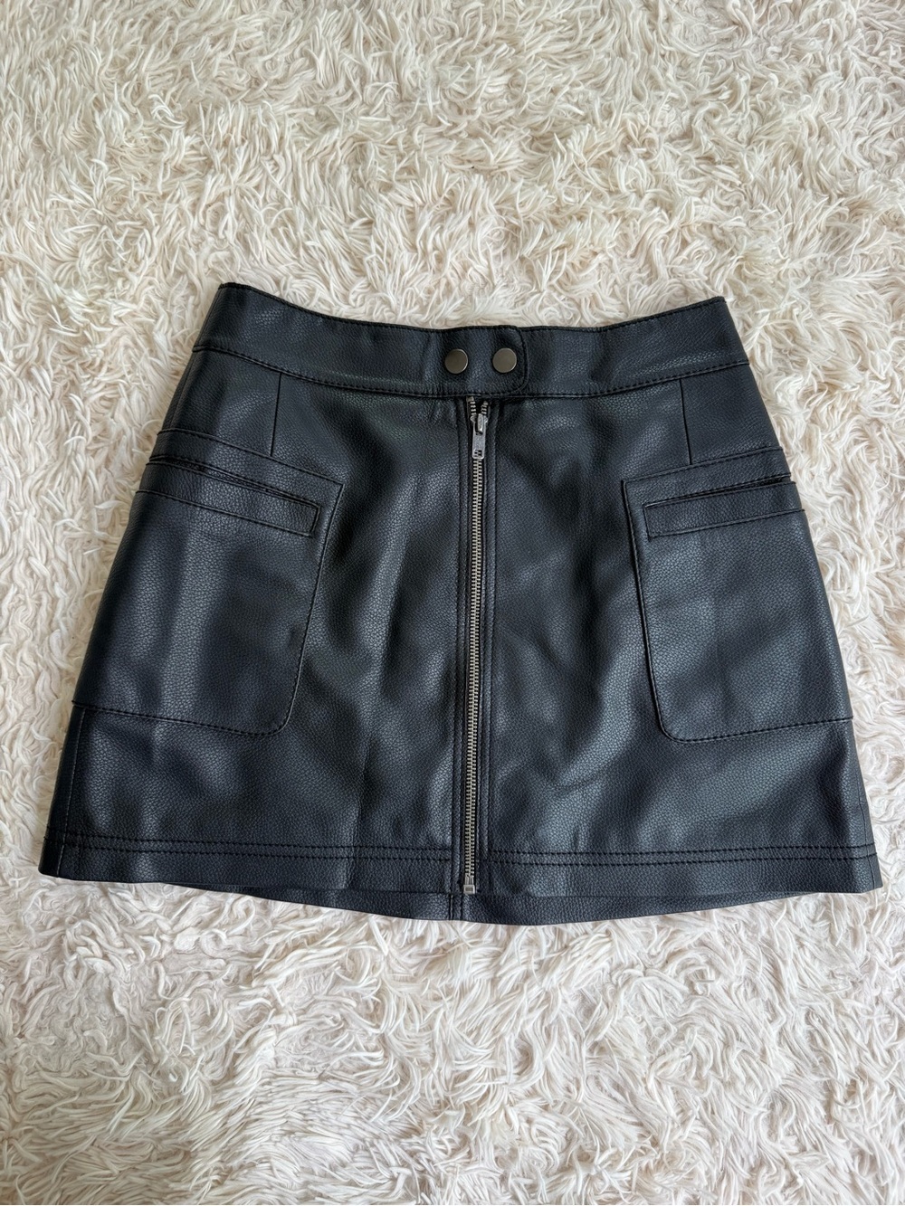 Free People Black Faux Leather Mini Skirt Zip Front Moto Size 2 Boho Chic